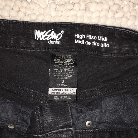 Mossimo black denim shorts - Picture 3 of 3